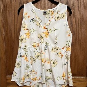 SHEIN Floral Sleeveless Blouse - White and Yellow